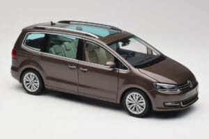 Volkswagen Sharan 7N Egebrun Metallic Minichamps 1:18 110051001 Metal — billede 6 af 8