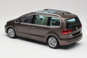 Volkswagen Sharan 7N Egebrun Metallic Minichamps 1:18 110051001 Metal — billede 7 af 8