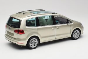 Volkswagen Sharan 7N Reflex Sølv Metallic Minichamps 1:18 110051002 Metal — billede 3 af 8