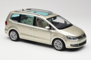 Volkswagen Sharan 7N Reflex Sølv Metallic Minichamps 1:18 110051002 Metal — billede 6 af 8