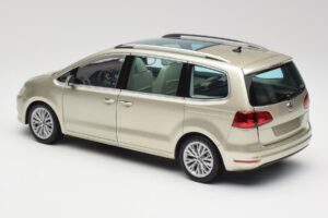 Volkswagen Sharan 7N Reflex Sølv Metallic Minichamps 1:18 110051002 Metal — billede 7 af 8