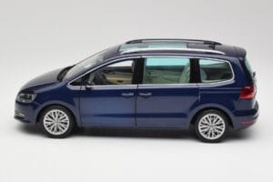 Volkswagen Sharan 7N Shadow Blå Metallic Minichamps 1:18 110051100 Metal — billede 4 af 8