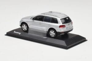 Volkswagen Touareg Reflex Sølv Minichamps 1:43 68625 Metal — billede 3 af 4