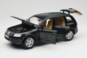 Volkswagen Touareg V10 TDI Canyon Green Bburago 1:18 34911-V1 Metal — billede 2 af 8