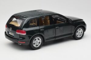 Volkswagen Touareg V10 TDI Canyon Green Bburago 1:18 34911-V1 Metal — billede 3 af 8