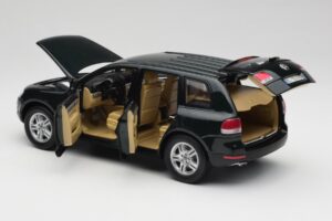 Volkswagen Touareg V10 TDI Canyon Green Bburago 1:18 34911-V1 Metal — billede 5 af 8