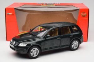 Volkswagen Touareg V10 TDI Canyon Green Bburago 1:18 34911-V1 Metal — billede 8 af 8