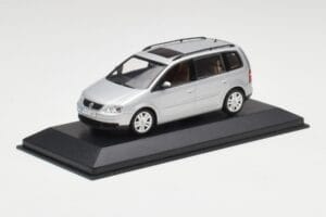 Volkswagen Touran Reflex Sølv Minichamps 1:43 TOURAN001 Metal — billede 2 af 4