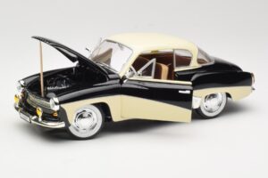 Wartburg 311 Coupe Sort & Beige Revell 1:18 8419 Metal — billede 2 af 8