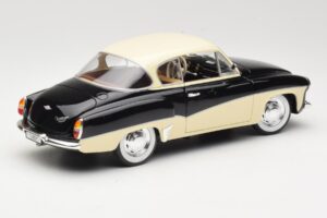 Wartburg 311 Coupe Sort & Beige Revell 1:18 8419 Metal — billede 3 af 8