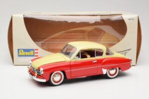 Wartburg 311 Coupe Rød & Beige Revell 1:18 8418 Metal — billede 8 af 8