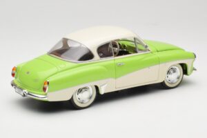 Wartburg 313 Pastelgrøn over Beige Revell 1:18 9018 Metal — billede 3 af 8