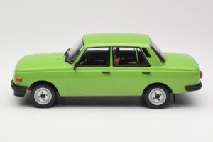 Wartburg 353 Grøn MCG 1:18 MCG18062 Metal — billede 3 af 6