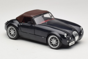 Wiesmann Roadster MF Carbon Black Revell 1:18 WIESMANN001 Metal — billede 7 af 9