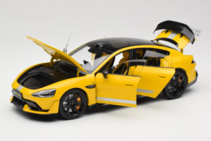 Xiaomi SU7 Ultra Gul OEM 1:18 BHR9995CN Metal — billede 2 af 8