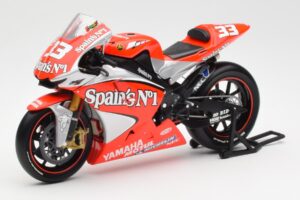 Yamaha YZR-M1 Gauloises Fortuna Yamaha #7 C. Checa MotoGP 2004 Minichamps 1:12 122043007 Metal — billede 2 af 6