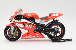 Yamaha YZR-M1 Gauloises Fortuna Yamaha #7 C. Checa MotoGP 2004 Minichamps 1:12 122043007 Metal