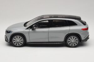 Mercedes EQS SUV X296 Manufaktur Alpine Grey NZG 1:18 B66960591 Metal — billede 4 af 8