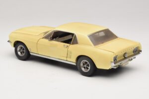 Ford Mustang Coupe Gul The Walking Dead Greenlight 1:18 12958 Metal — billede 7 af 8