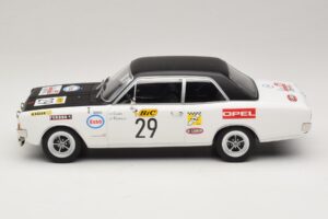 Opel Commodore A #29 J-L. Clarr / J-P. Peyroux Tour de France Automobile 1971 MCG 1:18 MCG18562R Metal — billede 3 af 6