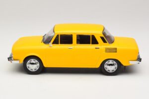 Skoda 100 L Gul MCG 1:18 MCG18781 Metal — billede 3 af 6