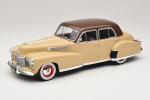 Cadillac Fleetwood Series 60 Special Beige MCG 1:18 Cadillac Fleetwood Series 60 Special Beige MCG 1:18 MCG18656 Metal