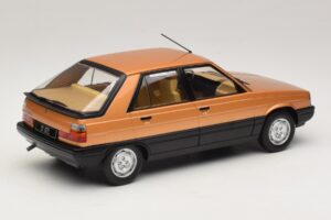 Renault 11 GTL Guld MCG 1:18 MCG18590 Metal — billede 2 af 6