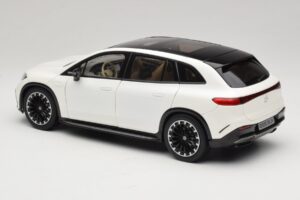 Mercedes EQS SUV X296 Manufaktur Diamond White NZG 1:18 B66960590 Metal — billede 7 af 8