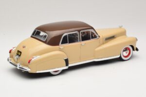 Cadillac Fleetwood Series 60 Special Beige MCG 1:18 MCG18656 Metal — billede 2 af 6