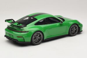 Porsche 911 992.2 GT3 Weissach Package Python Green GT Spirit 1:18 GT576 Resin — billede 2 af 6