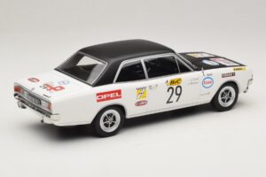 Opel Commodore A #29 J-L. Clarr / J-P. Peyroux Tour de France Automobile 1971 MCG 1:18 MCG18562R Metal — billede 2 af 6