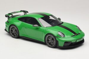 Porsche 911 992.2 GT3 Weissach Package Python Green GT Spirit 1:18 GT576 Resin — billede 4 af 6