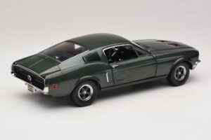 Ford Mustang GT Bullitt med Steve McQueen Figur Greenlight 1:18 12885 Metal — billede 3 af 8