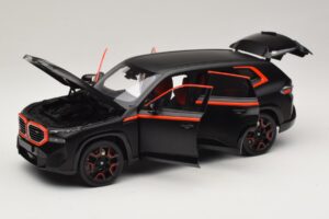 BMW XM G09 Matt Black Minichamps 1:18 110023301 Metal — billede 2 af 8