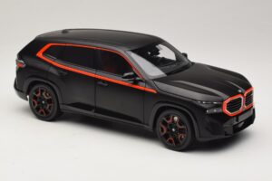 BMW XM G09 Matt Black Minichamps 1:18 110023301 Metal — billede 6 af 8