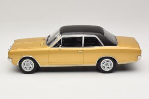 Opel Commodore A Beige MCG 1:18 MCG18559 Metal — billede 3 af 6