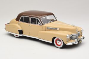 Cadillac Fleetwood Series 60 Special Beige MCG 1:18 MCG18656 Metal — billede 4 af 6