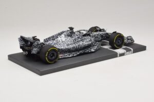 Alfa Romeo Orlen C42 R. Kubica Testing Barcelona 2022 Minichamps 1:18 117229988 Resin — billede 2 af 7