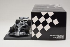 Alfa Romeo Orlen C42 R. Kubica Testing Barcelona 2022 Minichamps 1:18 117229988 Resin — billede 6 af 7