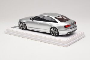 Audi S6 C7 Florett Silver Metallic IVY Merit 1:18 REMC038 Resin — billede 5 af 7