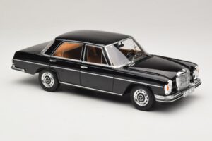 Mercedes 280 SE W108 Sort Norev 1:18 183360 Metal — billede 6 af 8