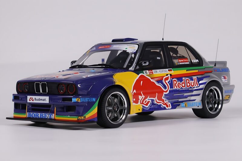 BMW E30 V8 #229 E. Hountondji Red Bull Driftbrothers Drift 2023 Blå Otto 1:18 OT486 Resin