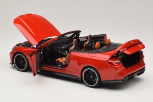 BMW M4 G83 Cabriolet Red Metallic Minichamps 1:18 110021030 Metal — billede 5 af 8