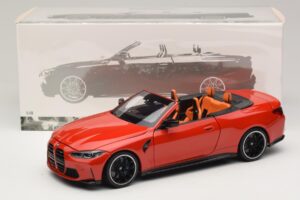 BMW M4 G83 Cabriolet Red Metallic Minichamps 1:18 110021030 Metal — billede 8 af 8