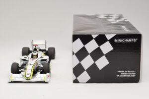 Brawn GP BGP001 #22 J. Button Singapore GP 2009 Minichamps 1:18 180090222 Resin — billede 6 af 7