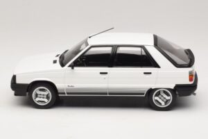 Renault 11 Turbo Hvid MCG 1:18 MCG18589 Metal — billede 3 af 6
