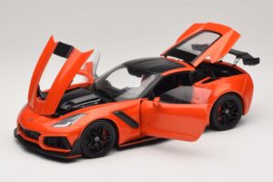 Chevrolet Corvette C7 ZR1 Rød IXO 1:18 U18RDC001-FO Metal — billede 2 af 8