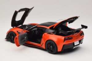 Chevrolet Corvette C7 ZR1 Rød IXO 1:18 U18RDC001-FO Metal — billede 5 af 8