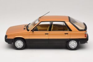 Renault 11 GTL Guld MCG 1:18 MCG18590 Metal — billede 3 af 6