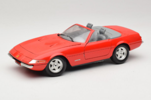 Ferrari 365 GTS/4 Spider Rød Techno Giodi 1:18 40028-P1 Metal